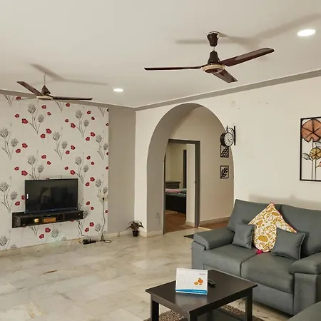 Pent House 2Bhk A/C Sr Nagar, Hyderabad Villa
